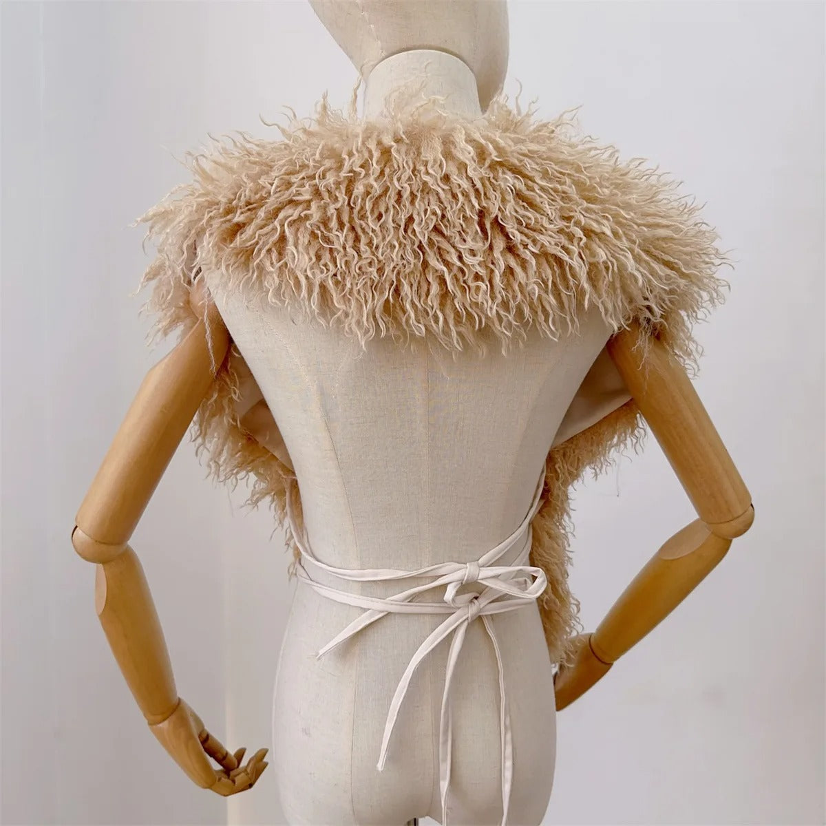 BOND-GIRL FAUX FUR VEST