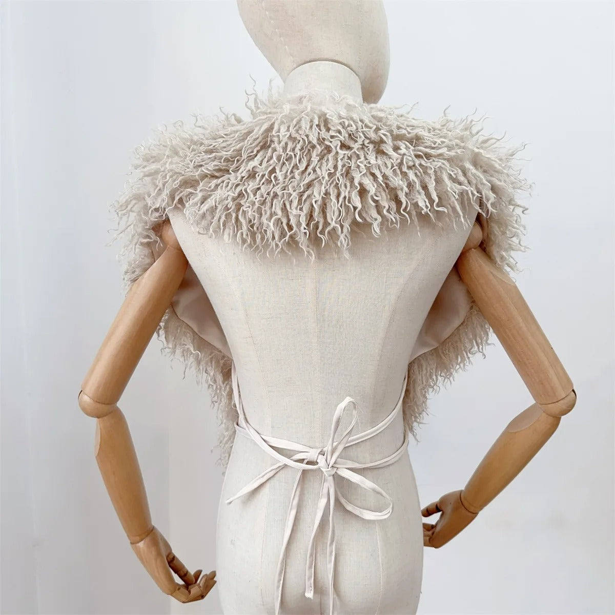 BOND-GIRL FAUX FUR VEST