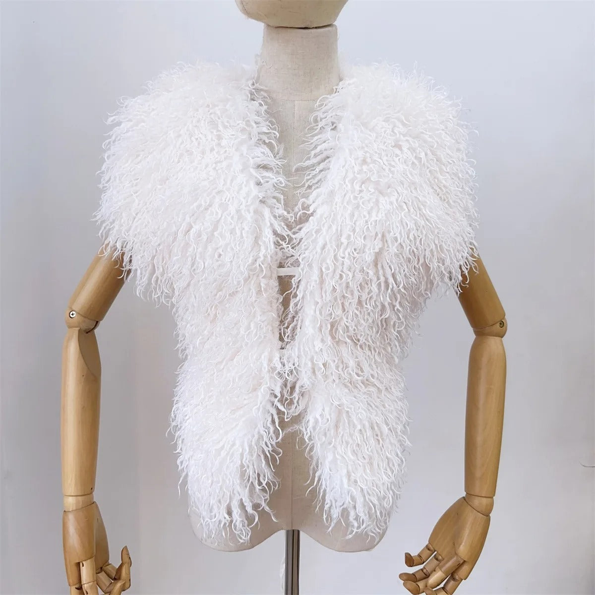 BOND-GIRL FAUX FUR VEST
