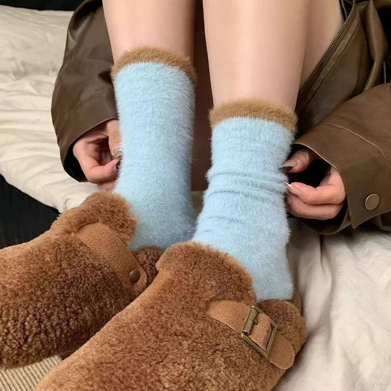 ACADEMIA FUZZY SOCKS