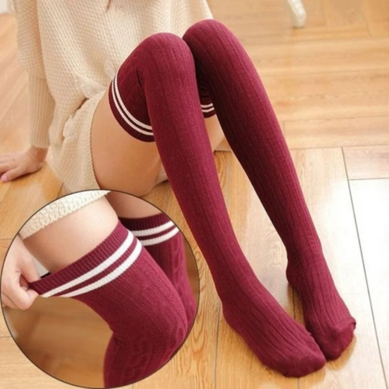 ACADEMIA THIGH HIGH SOCKS