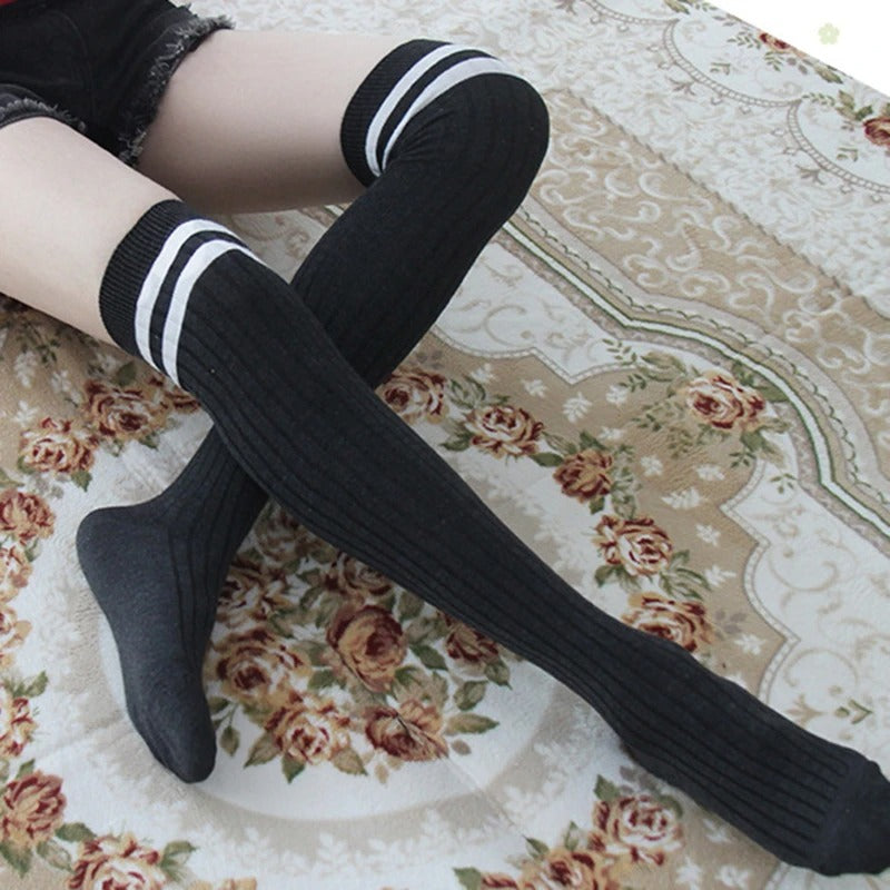ACADEMIA THIGH HIGH SOCKS