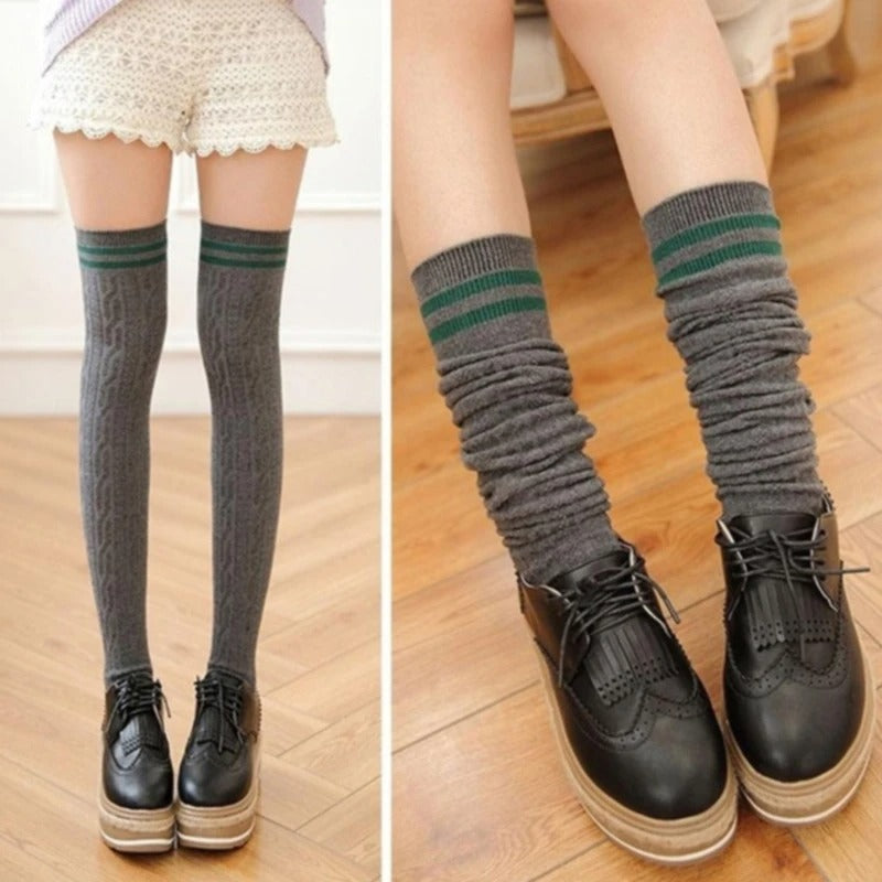 ACADEMIA THIGH HIGH SOCKS